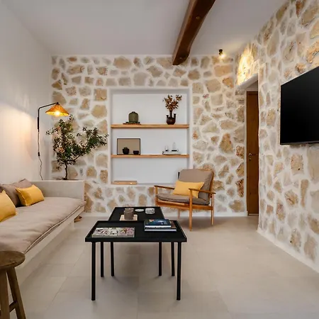 Simiu With Private Swimming Pool