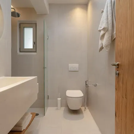 Simiu With Private Swimming Pool *