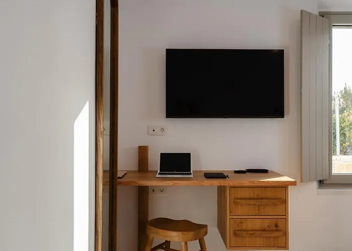 Simiu With Private Swimming Pool Айя-Анна