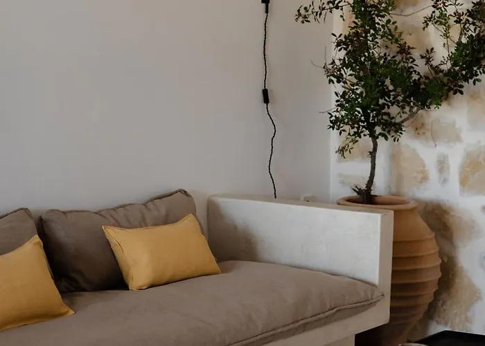 Simiu With Private Swimming Pool Айя-Анна