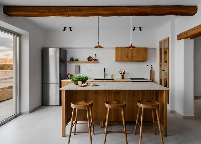 Simiu With Private Swimming Pool Айя-Анна